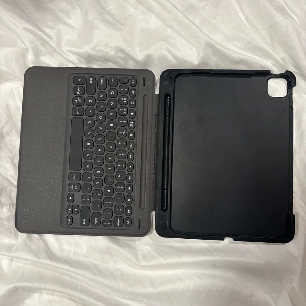 ZAGG Slim Book Go Black Keyboard Case for 11-inch iPad Pro